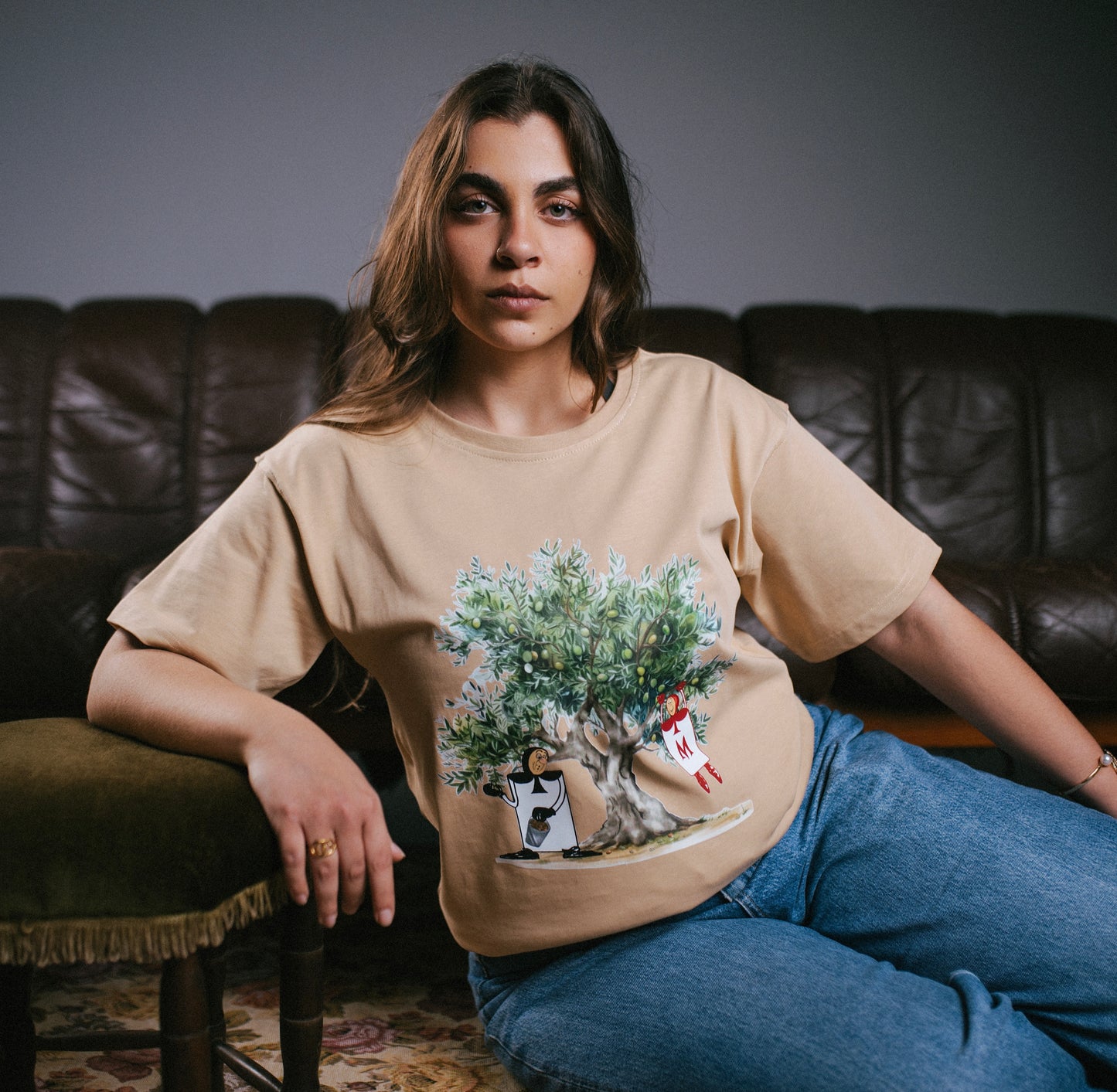 تيشيرت تحت الزيتونة – Under the Olive Tree